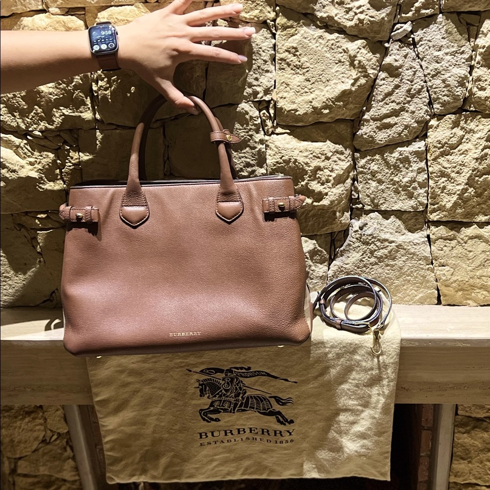 Burberry
Banner Medium Tan Leather/House Check Canvas Tote